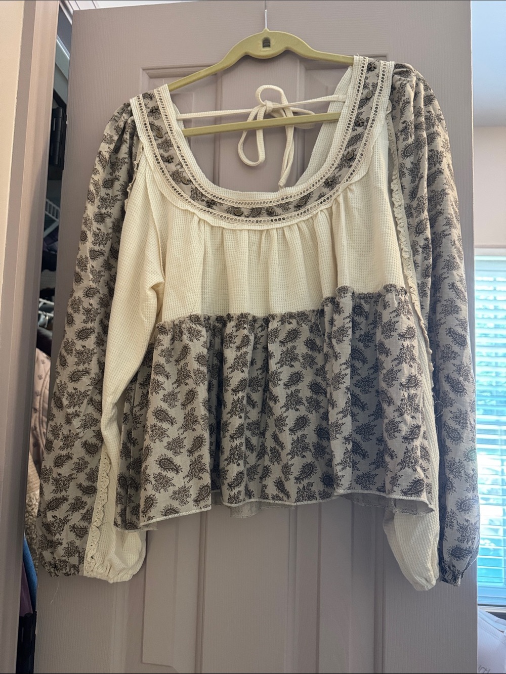 POL NWOT Cream and Brown Floral Waffle-Knit Peasant Top